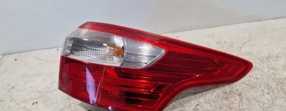Ford Focus Rear/tail lights BM5113404HG
