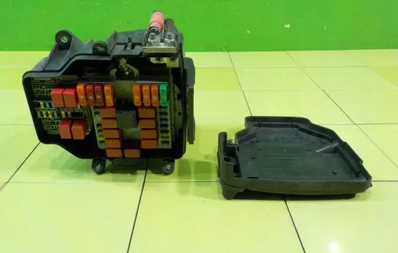 Peugeot Boxer Fuse box set 1398646080 XP202