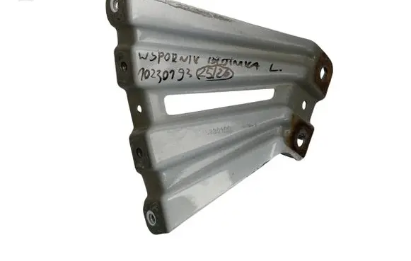 MG ZS Fender mounting bracket 10230193