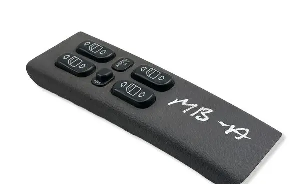 Mercedes-Benz A W168 Electric window control switch 03753200 1688202810