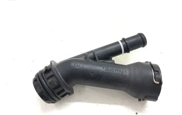 Volkswagen PASSAT B8 Engine coolant pipe/hose 04L121026AF 03N121026B