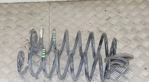 Volkswagen Touran II Rear coil spring