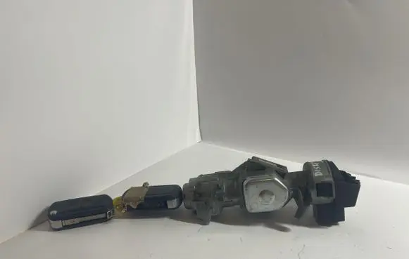 Land Rover Discovery 3 - LR3 Ignition lock 3M513F880AC