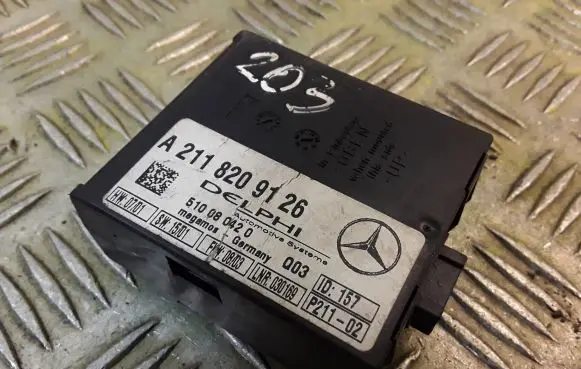Mercedes-Benz E W211 Alarm control unit/module 2118209126 A2118209126