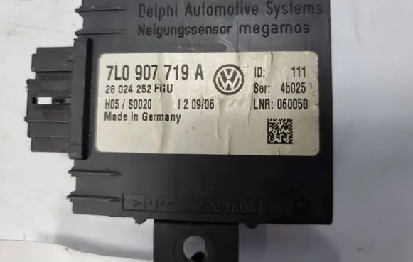 Volkswagen Phaeton Alarm control unit/module 7L0907719A ALARMU
