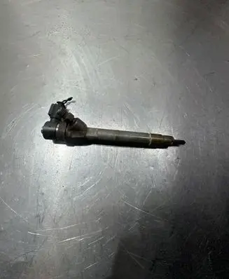 Mercedes-Benz E W211 Fuel injector 0445110177