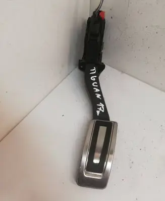 Volkswagen Tiguan Accelerator throttle pedal 5Q1723503J 6PV01062113