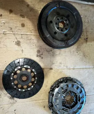 BMW 3 E46 Clutch set kit 124029510 6K17 7512329