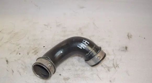 Mercedes-Benz C W203 Intercooler hose/pipe A2035281482