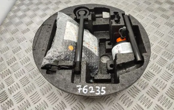 Renault Zoe Tool set 997500223R
