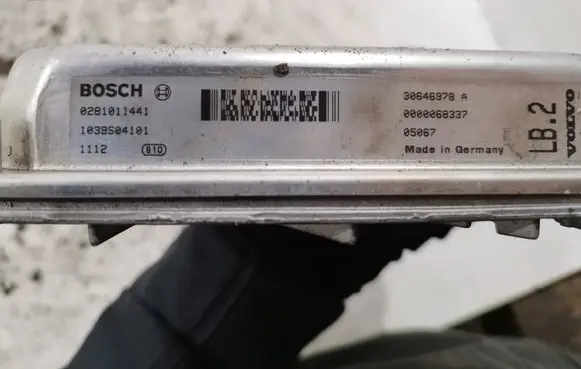 Volvo XC90 Engine control unit/module ECU 0281011441 0000068337 1039S04101