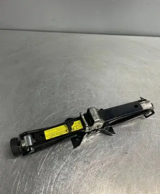 Audi A4 S4 B8 8K Lift Jack 8K0011031D