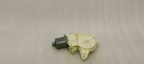 Mercedes-Benz E W212 Front door window regulator motor A2048200542