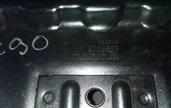 Volvo XC90 Battery bracket 8697005