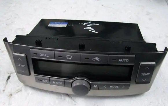 Toyota Avensis T250 Climate control unit 5590005210
