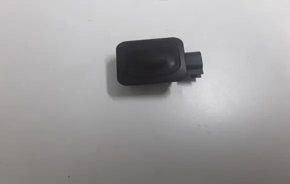 Tailgate opening switch