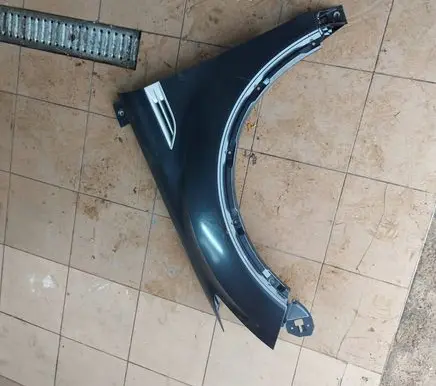 Ford Kuga I Fender NGGA
