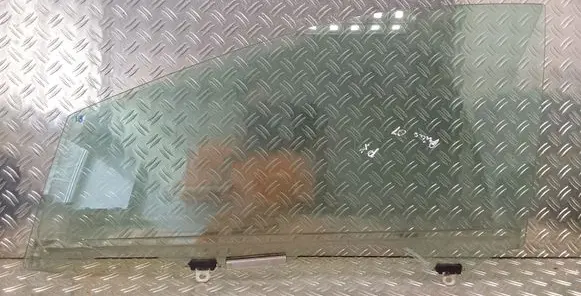 Toyota Prius (XW30) Front door window glass four-door 43R00034