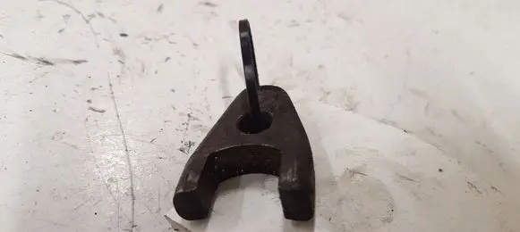KIA Sorento Fuel Injector clamp holder
