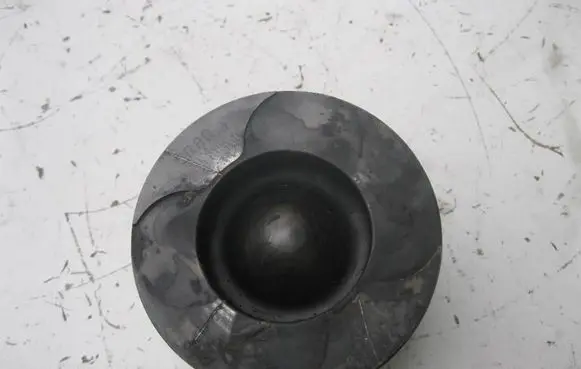 Piston with connecting rod