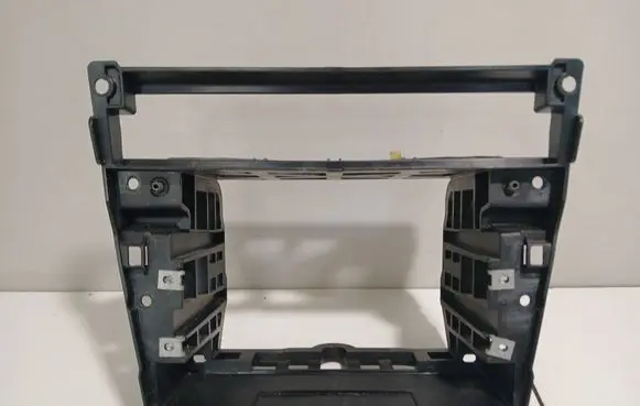 Radio/GPS head unit trim