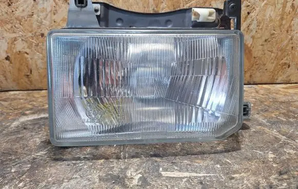 Nissan Terrano Headlight/headlamp