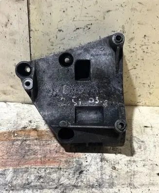 BMW Z4 E85 E86 A/C compressor mount bracket 7512556 64557512556