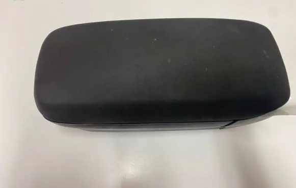 Toyota Avensis T250 Armrest