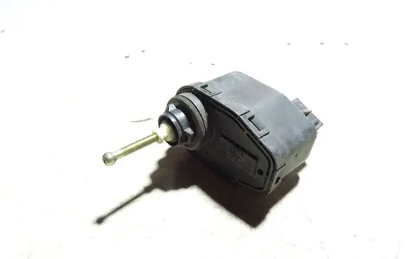 Audi A8 S8 D2 4D Headlight level adjustment motor 00437545