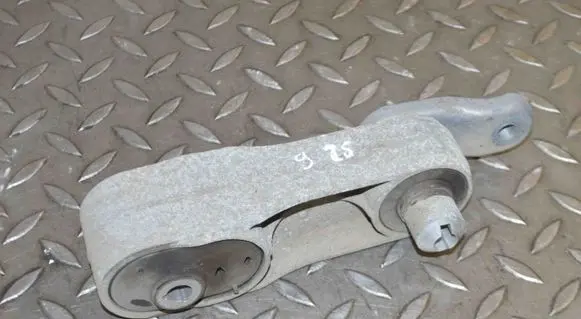 BMW i3 Gearbox mount