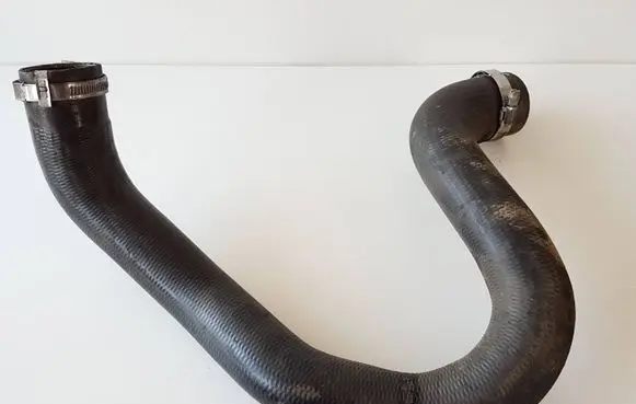 Opel Grandland X Intercooler hose/pipe 9820100780