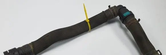 Engine coolant pipe/hose