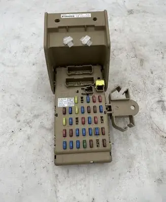 Subaru Forester SH Fuse module LB101100B