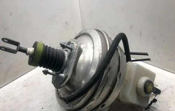 BMW 5 E60 E61 Brake booster 324807455
