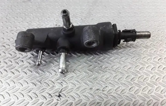 Opel Vectra C Fuel pressure regulator 55193043