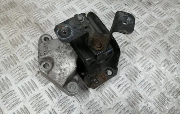 Peugeot RCZ Engine mount bracket 9676819780