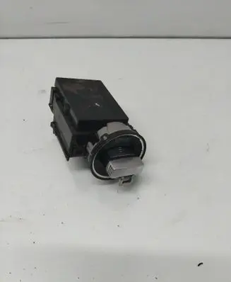 Volkswagen PASSAT B6 Ignition lock 3C0905843J 3C0905843T 33303601