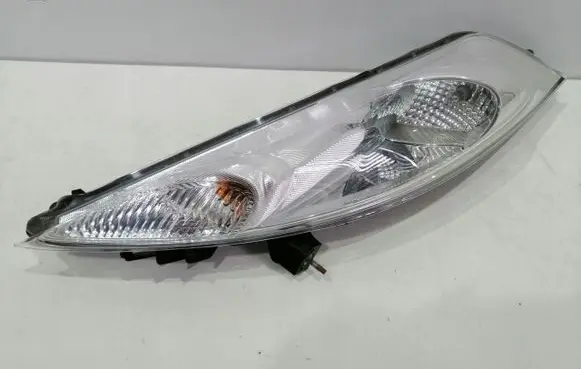 Nissan Juke I F15 Rear/tail lights