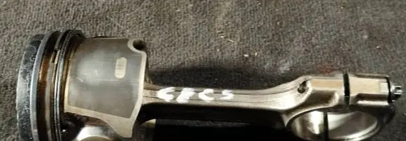 Citroen C8 Piston with connecting rod