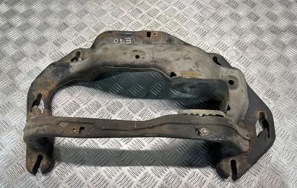 BMW X5 E70 Gearbox mounting bracket 