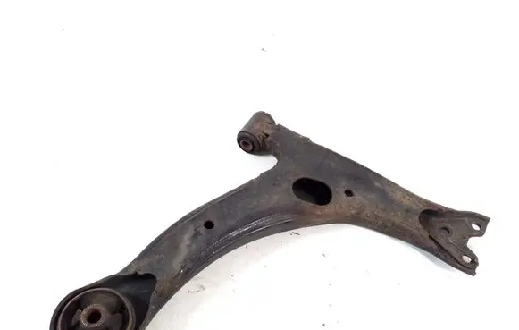 Toyota Corolla Verso AR10 Front lower control arm/wishbone 48069-0F010