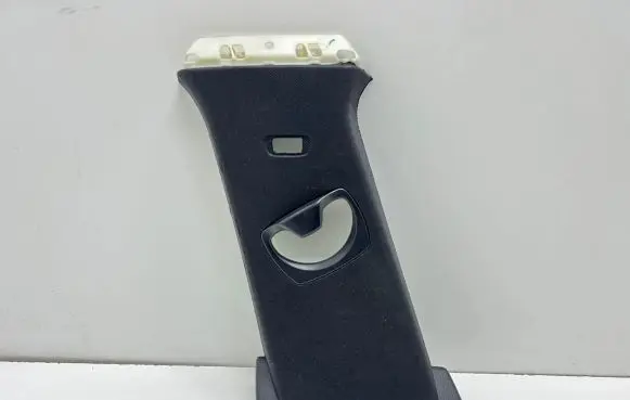 (B) pillar trim (top)
