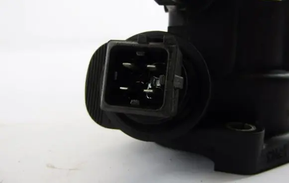 Nissan Almera N16 Thermostat housing 