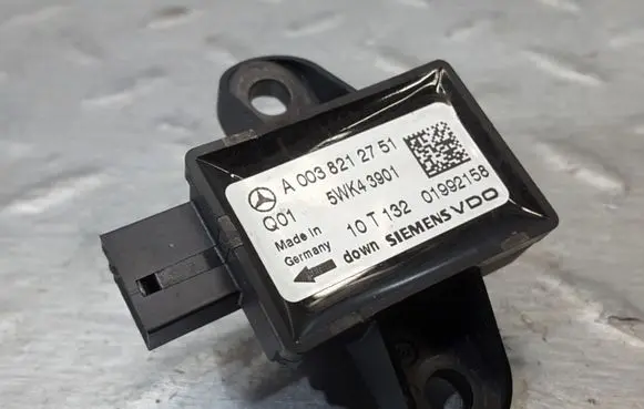 Mercedes-Benz S W221 Airbag deployment crash/impact sensor A0038212751 0038212751