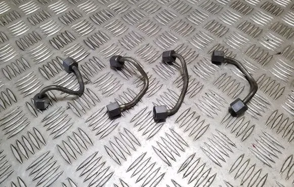 Land Rover Freelander 2 - LR2 Fuel injector supply line/pipe 