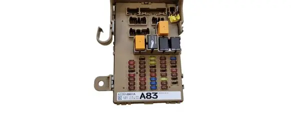 Subaru Legacy VII Fuse module 82201AN83 82201AN83A A83