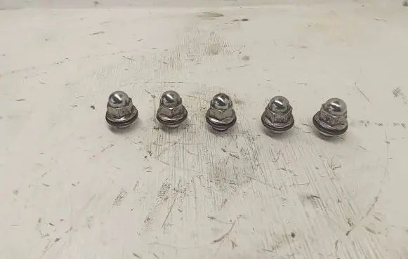 Mitsubishi Outlander Nuts/bolts 