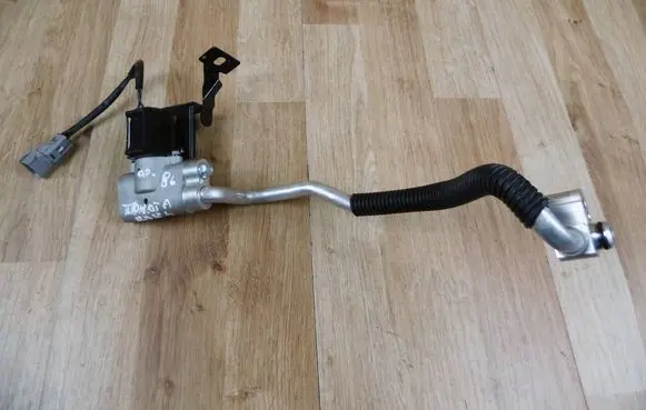 Toyota RAV 4 (XA50) Air conditioning (A/C) expansion valve 4433101391 8869042100