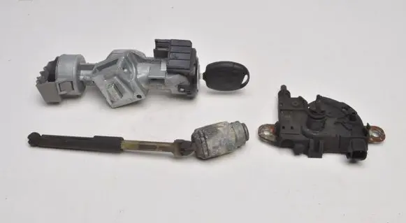Ford Focus Engine bonnet/hood lock release cable 4M5A-A16C826-AD