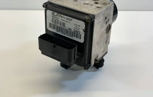 Volkswagen PASSAT B6 ABS Pump 3C0614095P